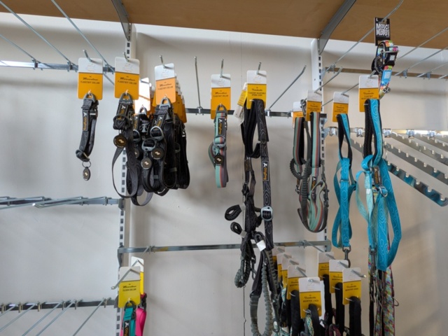 1256121-22 Leashes, harnesses etc.