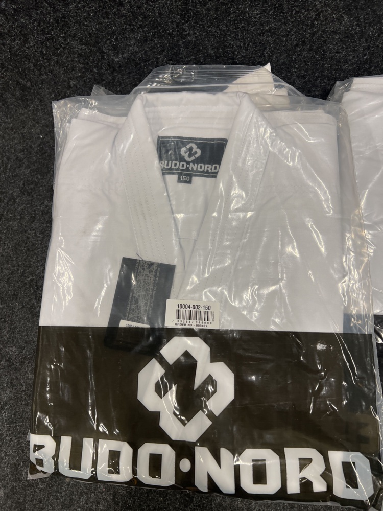 1564741-2 12 karate suits Budo Nord, Size 150-170