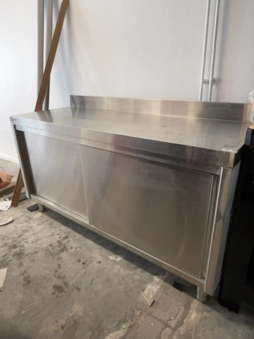 1519226-3 Arbetsbänk i rostfritt stål - 1600 x 600 mm