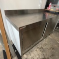 1519226-6 Arbetsbänk i rostfritt stål - 1600 x 600 mm