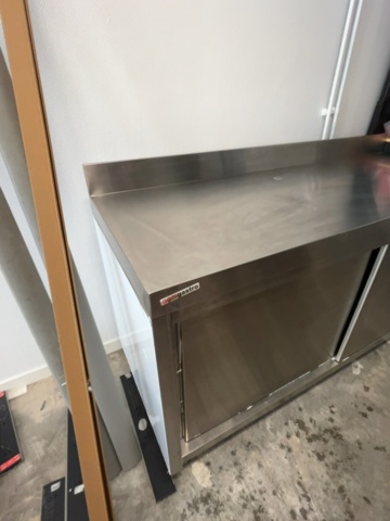 1519226-7 Arbetsbänk i rostfritt stål - 1600 x 600 mm