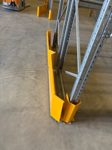 1421941-4 Pallet rack larger lot (disassembled)
