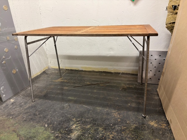 1563302-2 Collection of wooden tables – 3 pcs