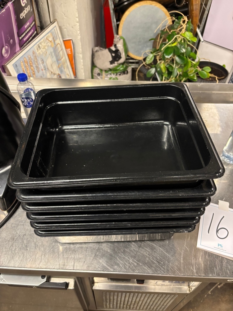 1563313-1 GN-kantiner 1/2 – 20 st