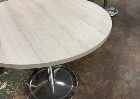 Café tables with round table tops – 3 pcs.