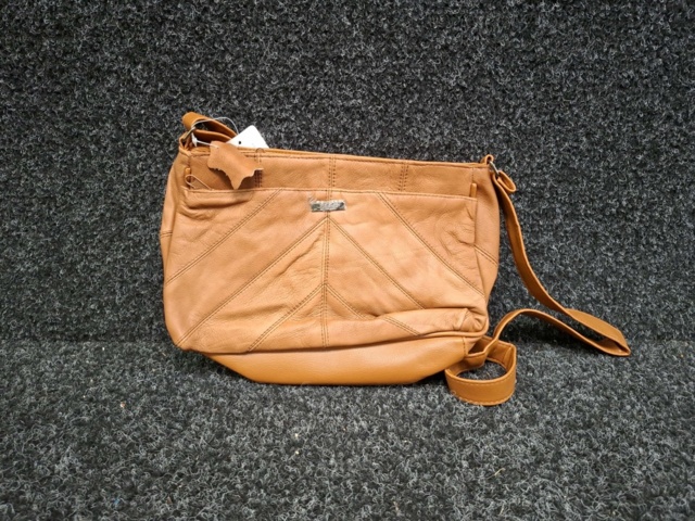1565446-1 24 st Väskor Feel Accessories