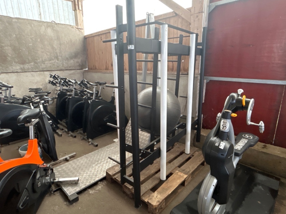 1519235-1 Storage rack for exercise equipment