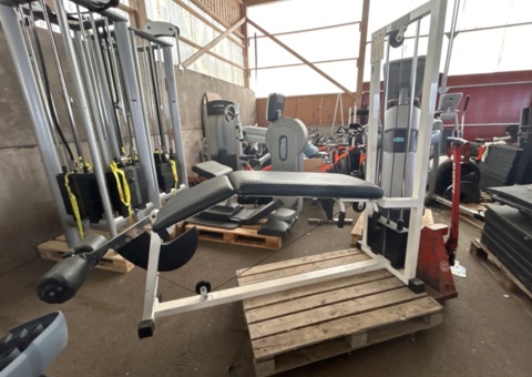 Thigh curl machine - Technogym Leg Curl