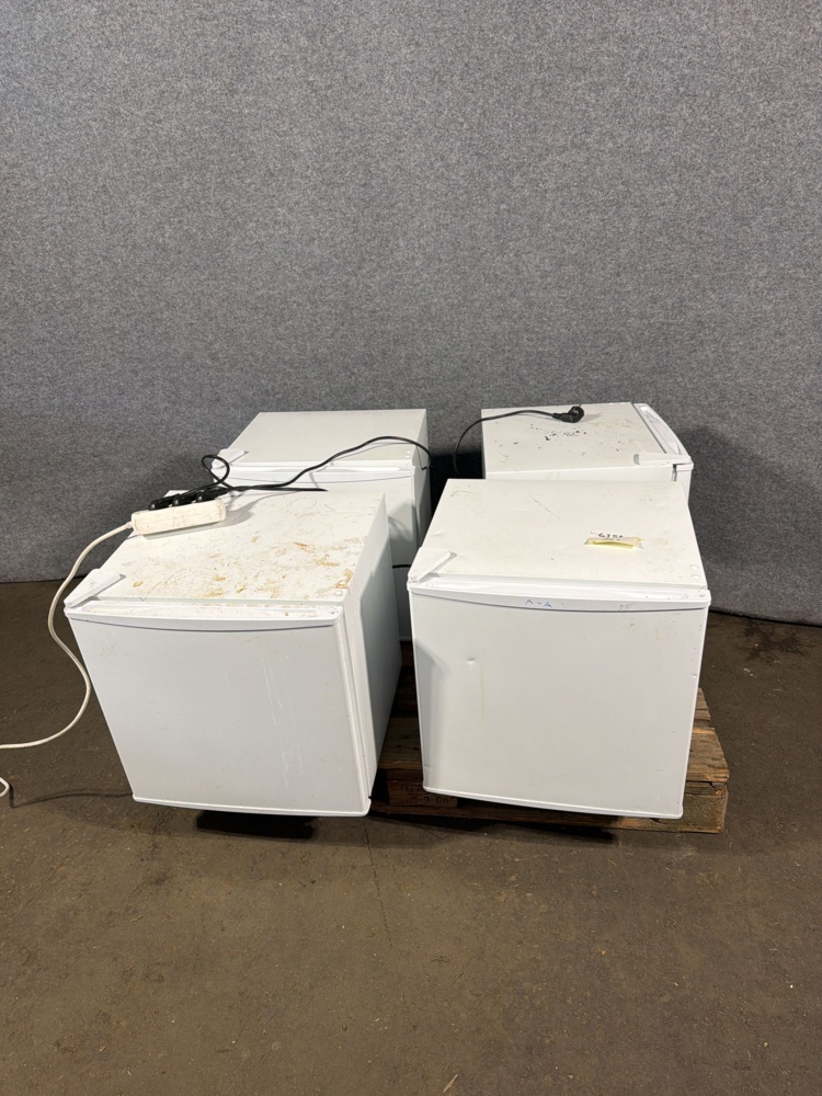 1533152-1 Refrigerator 4 pcs with freezer compartment - IKEA HS-65LN (EU)