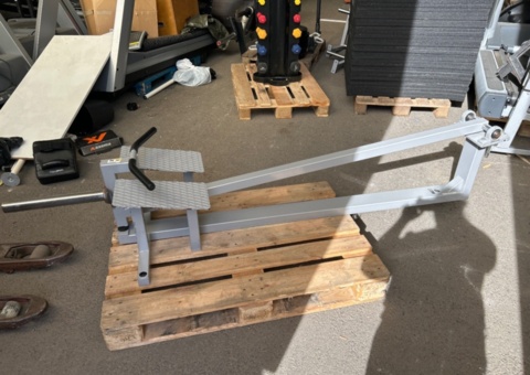 T-bar rowing machine