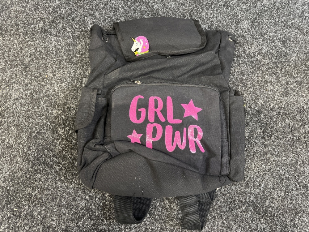1565654-1 19 st Ryggsäckar "Girl power"