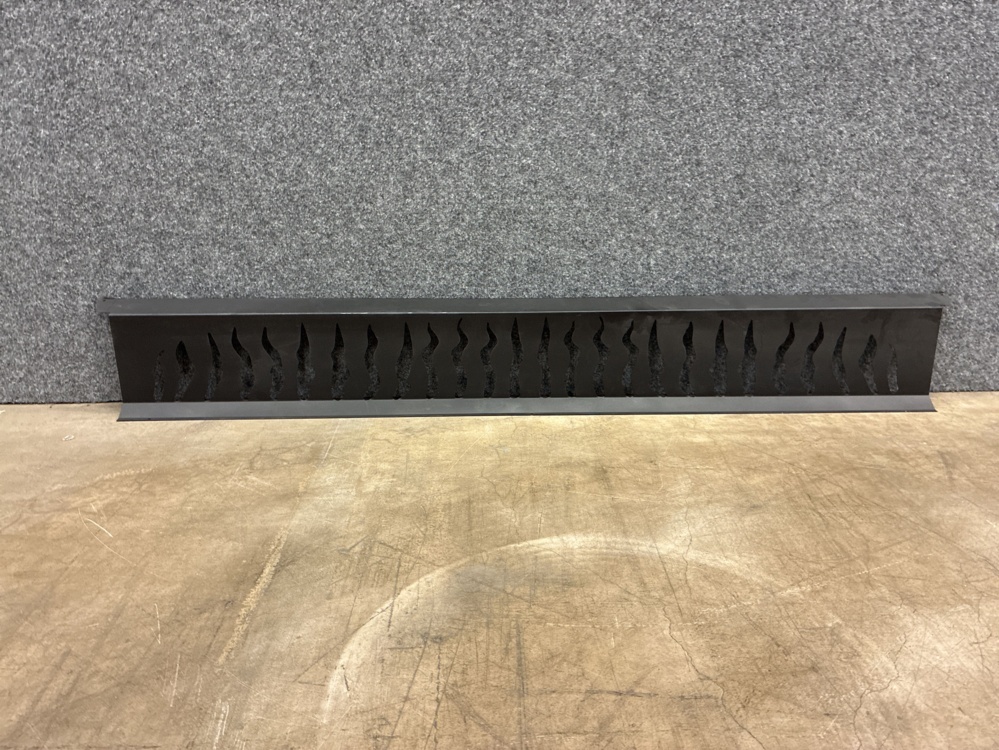 1565767-1 Black hot air grille in black-lacquered metal with decorative flames