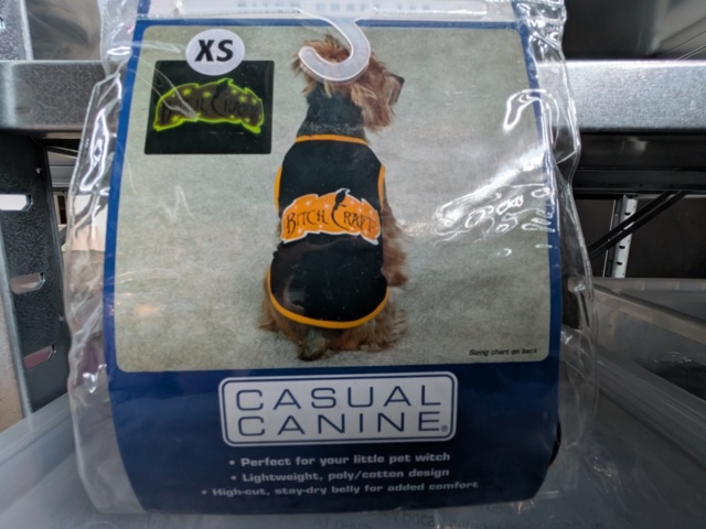 1256137-1 Blandade tillbehör för hund och häst, leksaker