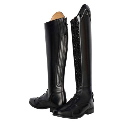 1256125-18 Horse blankets, riding clothes, shoes, boots, etc.