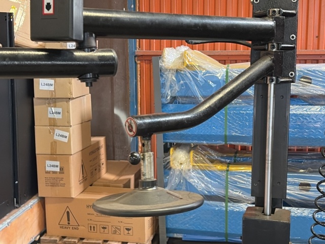 1525481-7 Däckmaskin - AlfaNord AK-826SS -2015