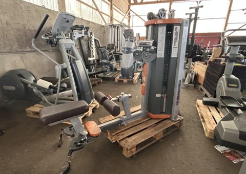 6 exercise machines - Star Trac Humansport
