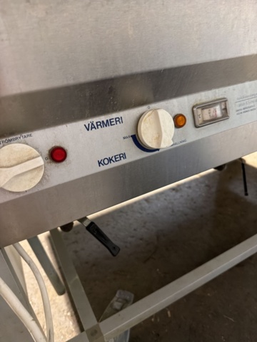 1533157-10 Värmekokeri med 3 st brunnar