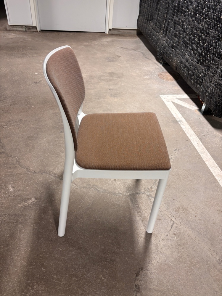 1524781-2 10 st stolar - Swedese Grace - design Staffan Holm