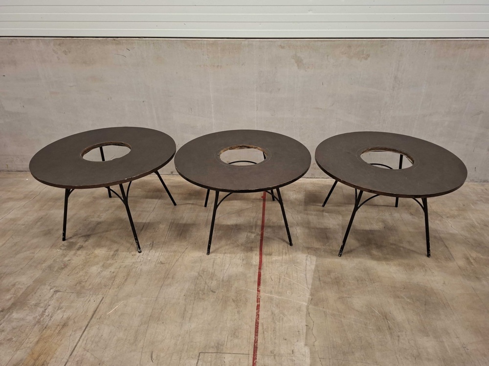 1567441-1 3 coffee tables