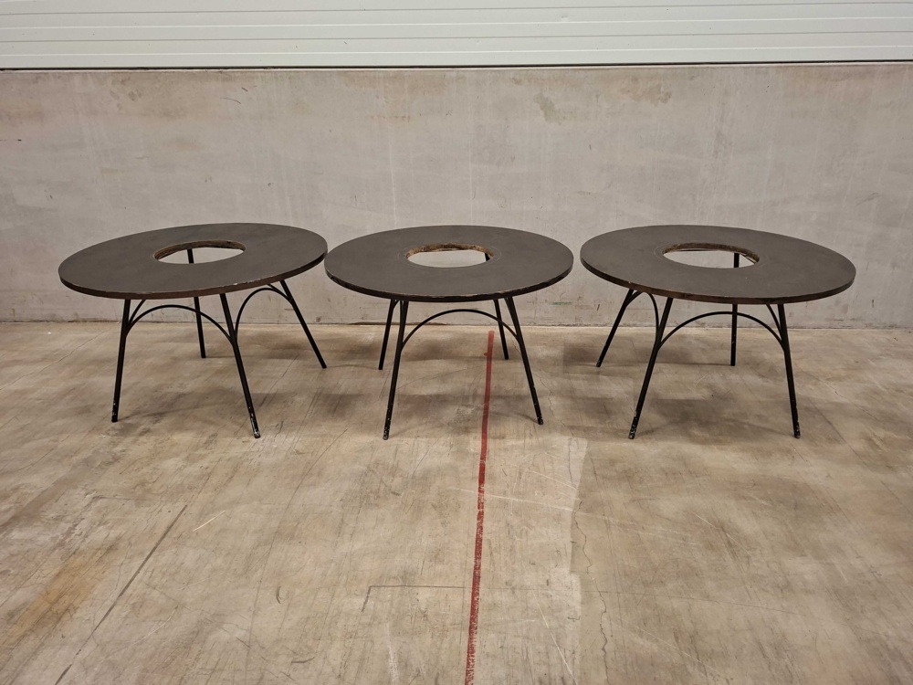1567441-2 3 coffee tables