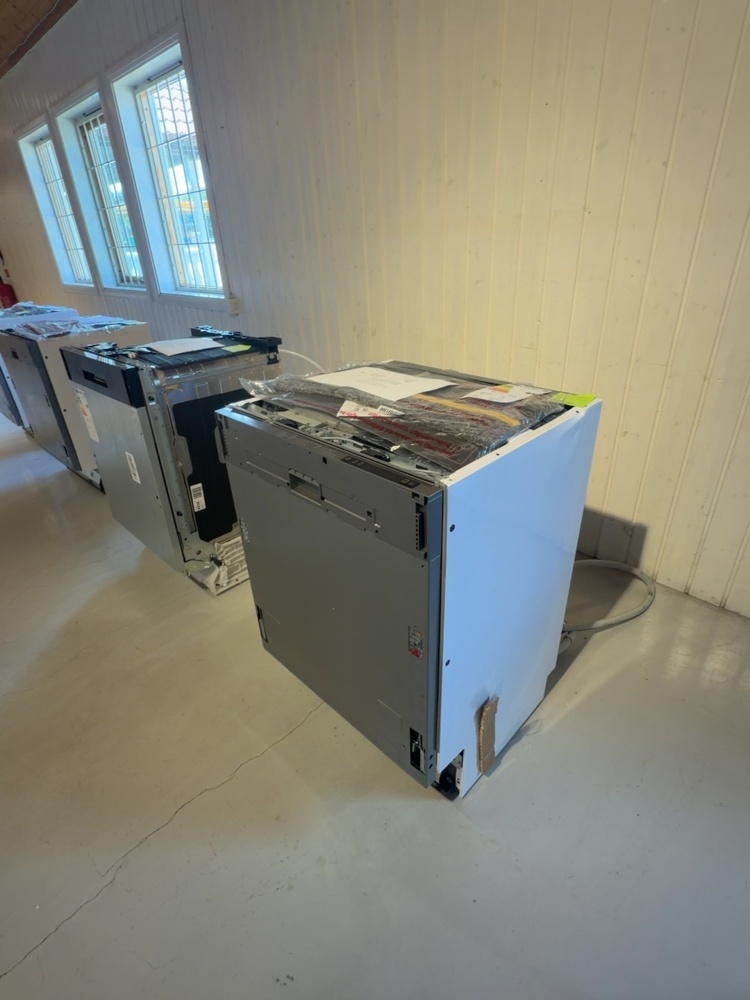 1491617-4 Dishwasher - Cylinda DM3343FID