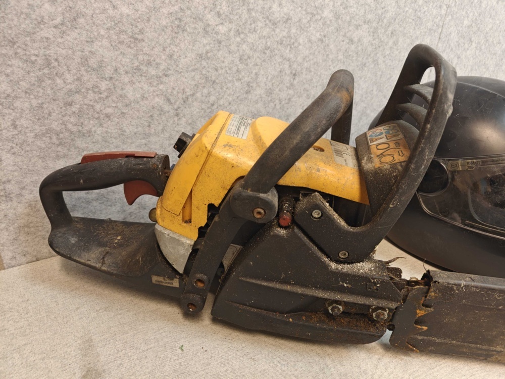 1546540-2 Motorsåg och MC Hjälm