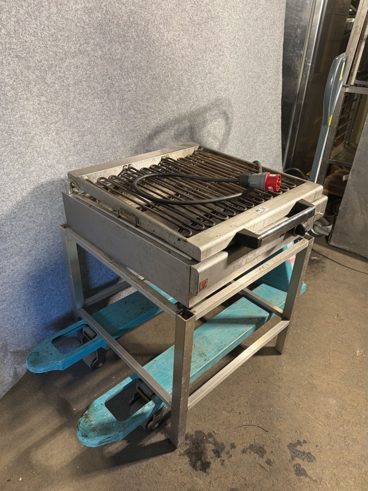 1566621-2 Elgrill med stativ - North HS1/2-70 - 2016