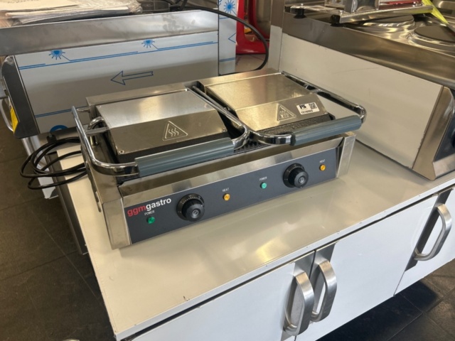 1519305-1 Kontaktgrill - GGM Gastro KGKB300