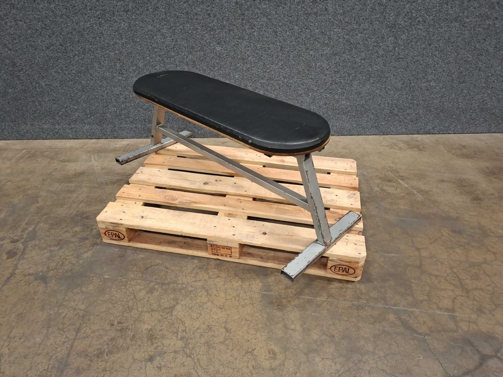 1567561-1 Exercise bench
