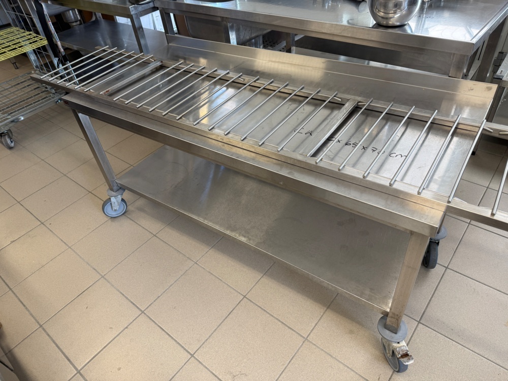 1141030-2 Pot rack with loose wire shelves including brackets
