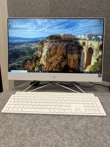 1529470-1 All-in-One PC with accessories - HP 24-df0101no