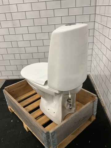 1473600-3 Toilet seat - IFÖ sign