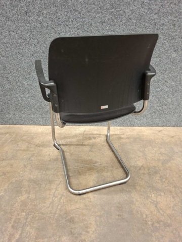 1567458-11 6 conference chairs Profim