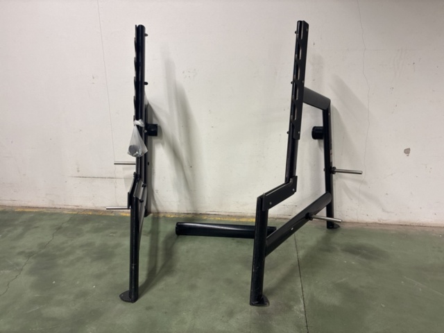 Squat rack, Gym80 på auktion i Västra Götaland, Svenljunga hos PS Auction