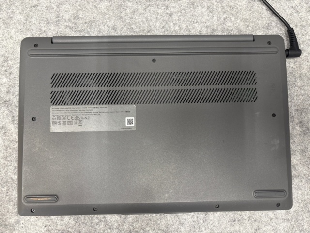 1529474-3 Laptop - Lenovo IdeaPad Slim 3 15AMN8