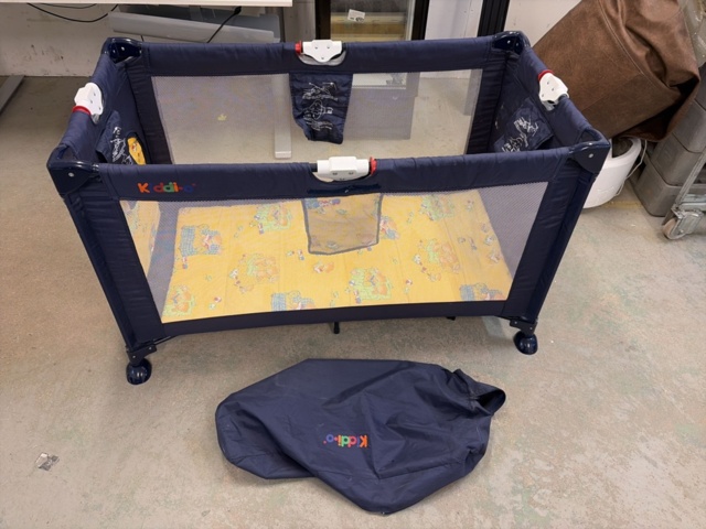 1308577-1 Foldable travel cot with accessories - Kiddi-o