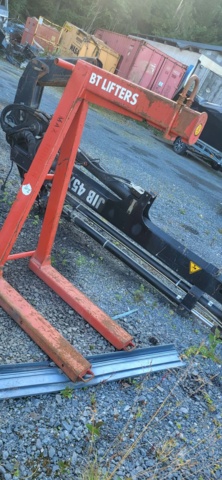 1568151-1 Självbalanserande pallgafflar för kran/travers BT 1000kg