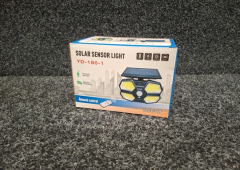 Solpanelrörelsesensorlykta utomhus 180-LED