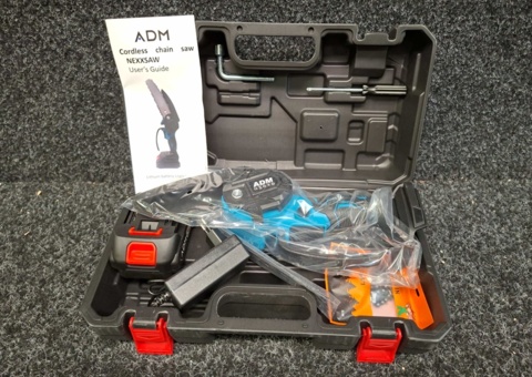 Handheld chainsaw - cordless with lithium battery