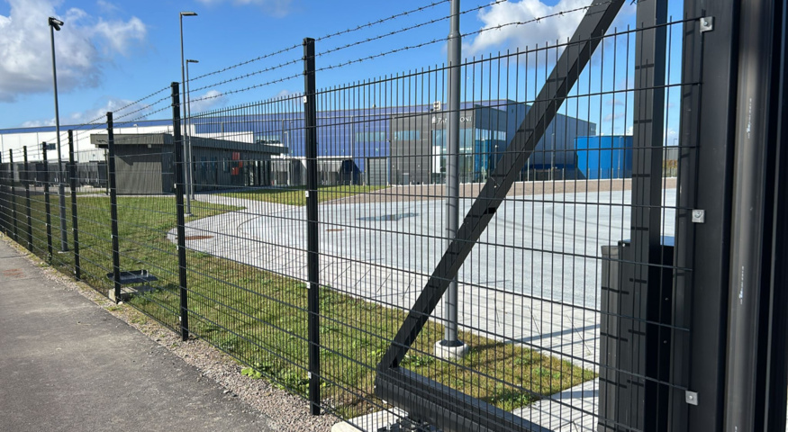 1568198-1 Complete package of panel fence, 300 running meters