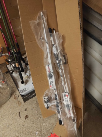 1485520-2 Fishing rods 28 pcs - Abu Garcia, Okuma, etc