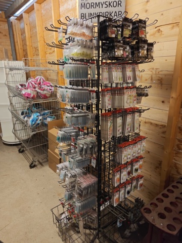 1485524-1 Collection of various fishing lures and fishing accessories