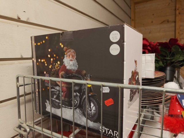 1485527-2 Christmas decorations and Christmas accessories