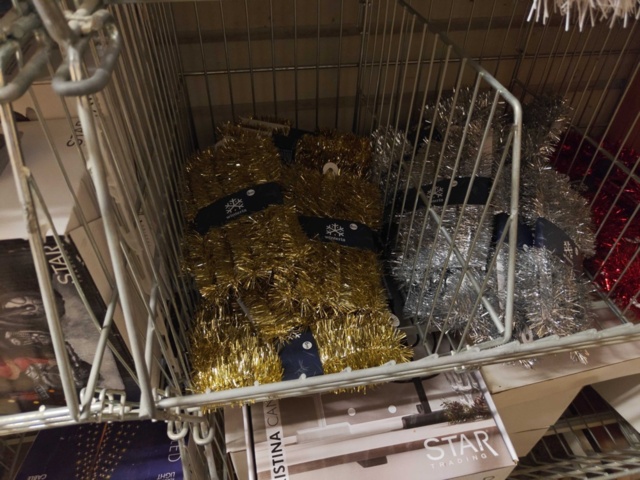 1485527-20 Christmas decorations and Christmas accessories