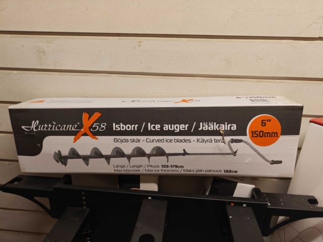 1485531-1 Ice auger with hand crank - Hurricane X58 150mm