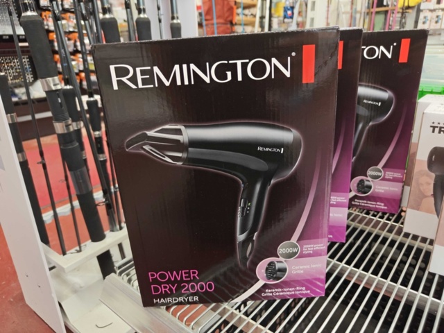 1485550-3 Collection of hair dryers, hot air brushes and straighteners - Remington, Tristar, etc.