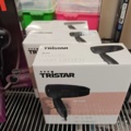 1485550-4 Collection of hair dryers, hot air brushes and straighteners - Remington, Tristar, etc.