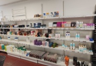 1485554 Collection of various beauty items, hair care, etc.