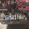 1485554-6 Collection of various beauty items, hair care, etc.