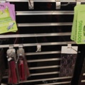 1485554-8 Collection of various beauty items, hair care, etc.